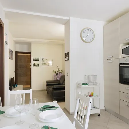 Apartamento Il Glicine Lucino